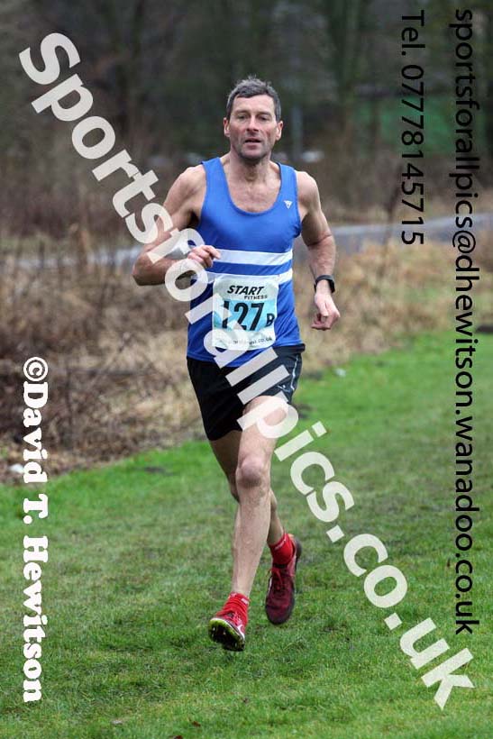 Mens veterans Durham Cathedral Cross Country Relays, Maiden Castle, Durham. Photo: David T. Hewitson/Sports for All Pics